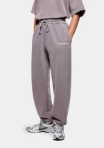 Mki Miyuki Zoku Uniform Joggers Pigment Raisin - Image 2